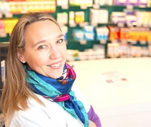 Alexia JADOT Photo de profil Alexia JADOT en tenu de Pharmacien