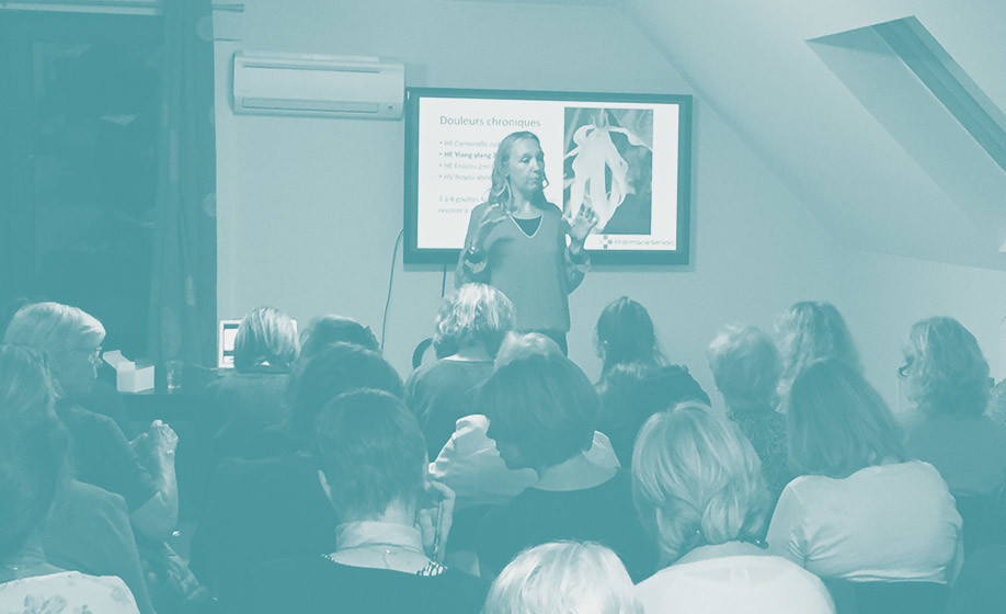 pranazen-alexia-jadot Alexia JADOT lors d'une conférence qu'elle anime en Belgique au sein des Pharmacies Servais